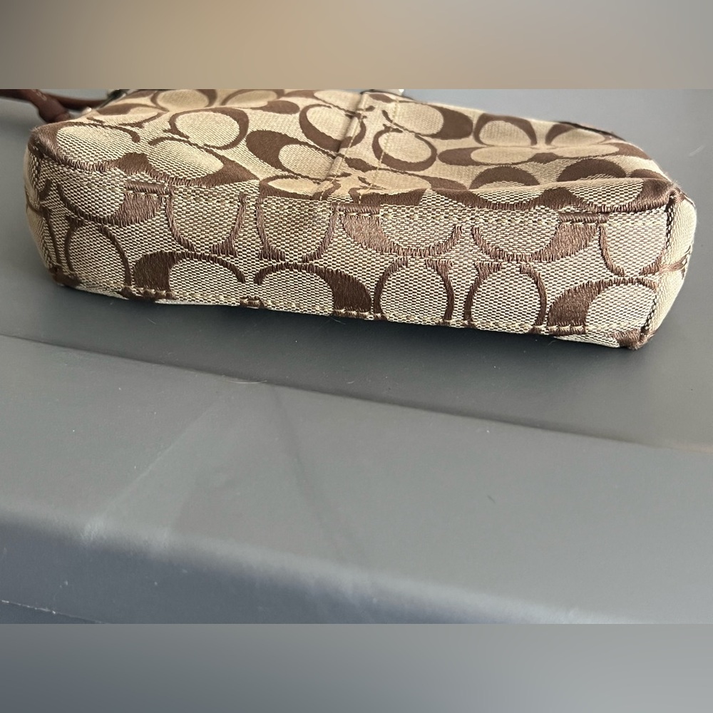 COACH SIGNATURE WRISTLET - Picture 8 of 12